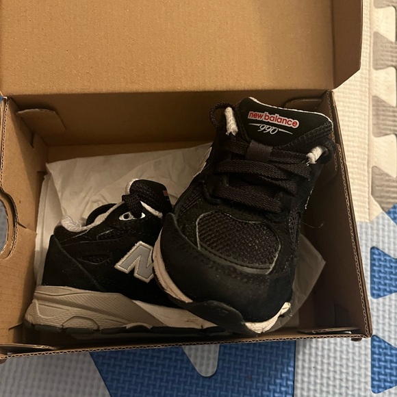 Preschool toddler size 5C, KIDS' TODDLER NEW BALANCE 990V3 CASUAL SHOES - Picture 5 of 6